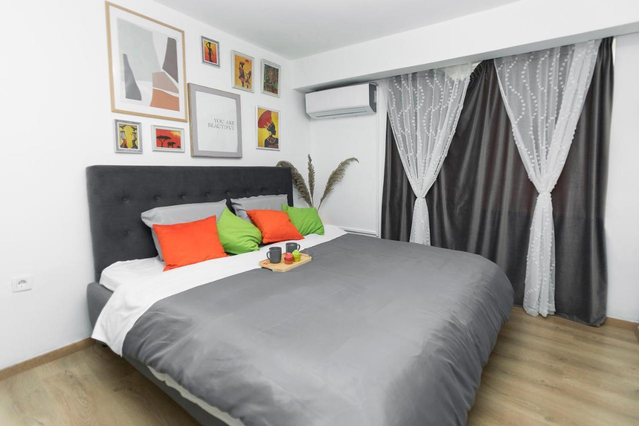 11 Steps' Lovely Studio In The Center Tirana Exterior photo