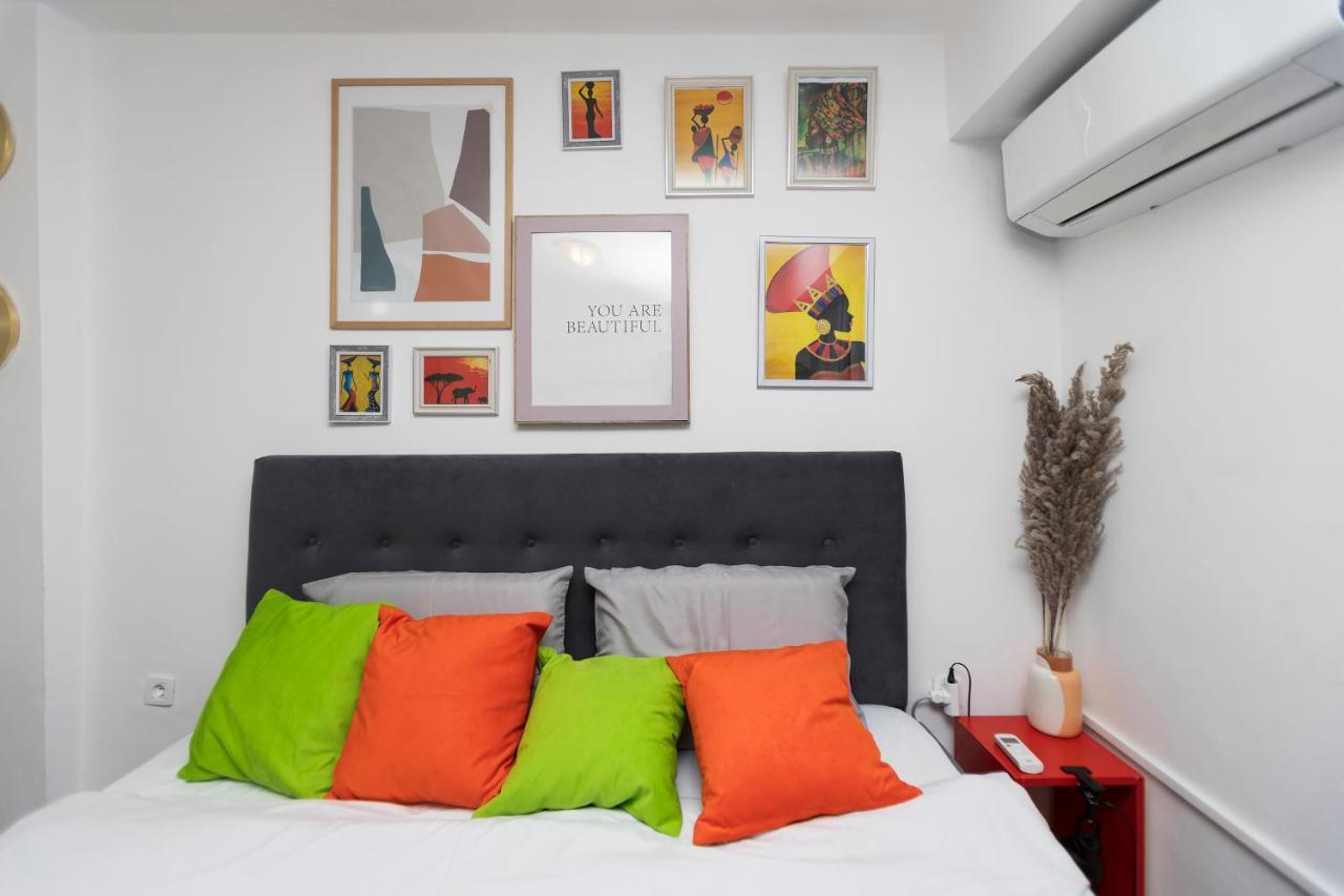 11 Steps' Lovely Studio In The Center Tirana Exterior photo